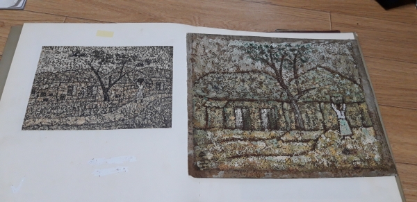 왼쪽 작품은 박수근의 1960년작 ‘마을’, 오른쪽 작품은 임상진 씨가 소유한 박수근이 그린 것으로 추정되는 미공개 작품