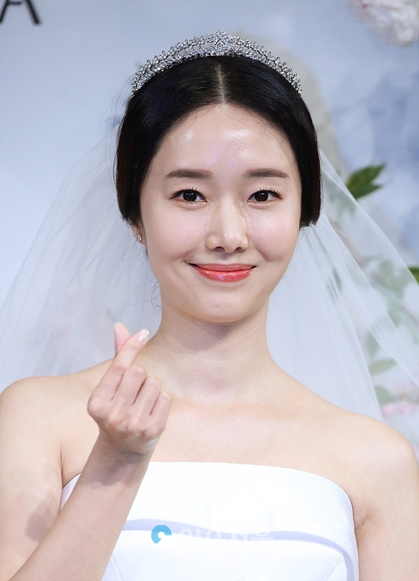 7일 결혼식 올린 배우 이정현