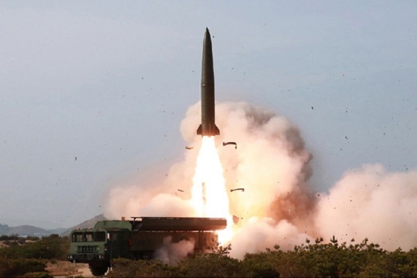 북한이 지난 4일 발사한 전술유도무기 [뉴시스]