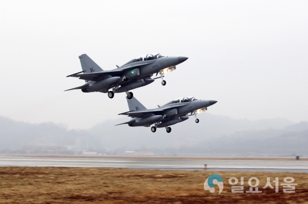 T-50TH 항공기가 이륙하고 있는 모습     © 한국항공우주산업(주) 제공