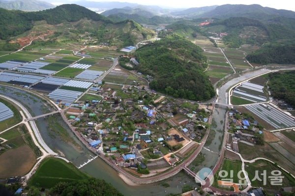 한국에서 가장 아름다운 마을 제1호 산청군 단성면 남사예담촌     © 산청군 제공