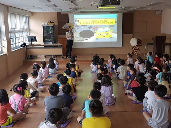 남동서, 어린이 교통안전 교육 모습
