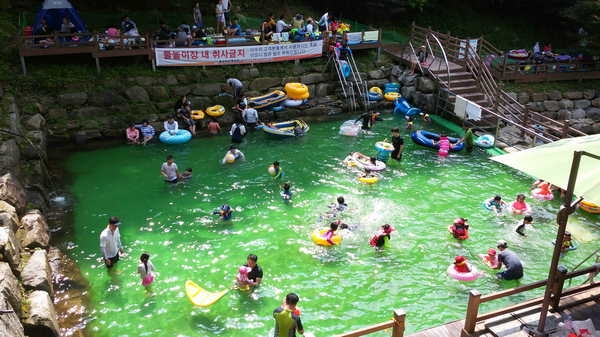 구미시가 옥성자연휴양림 내 야외 물놀이장을 7월 20일부터 8월 25일까지 매일 오전 10시부터 오후 5시까지 무료로 운영한다.