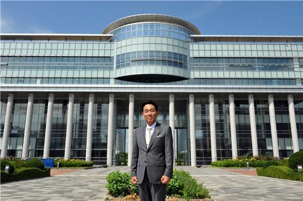 우리나라 기계설비분야 발전에 크게 기여한 공로로 국토교통부장관 표창 수상한 김용식 교수
