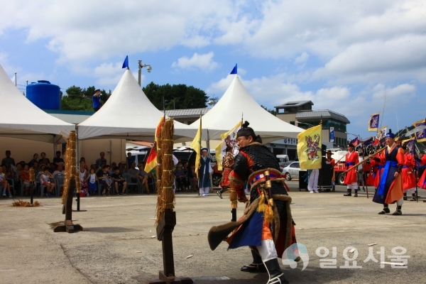 제57회 한산대첩축제 전통무예시연     © 통영시 제공