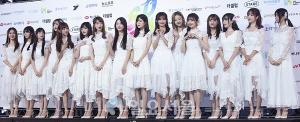 2019 소리바다어워즈 블루카펫 행사에 참석한 SNH48
