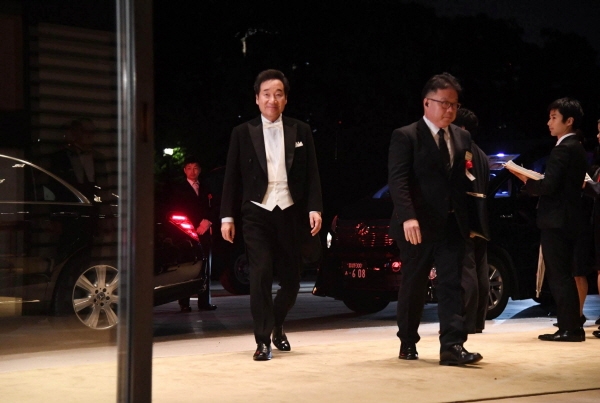 이낙연 국무총리가 지난 22일 일본 도쿄에서 열린 나루히토 일왕 즉위 의식에 참석하고 있다. [뉴시스]