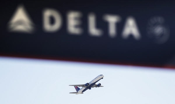 미국 주요 항공사 델타항공 여객기의 이륙 모습. [뉴시스]