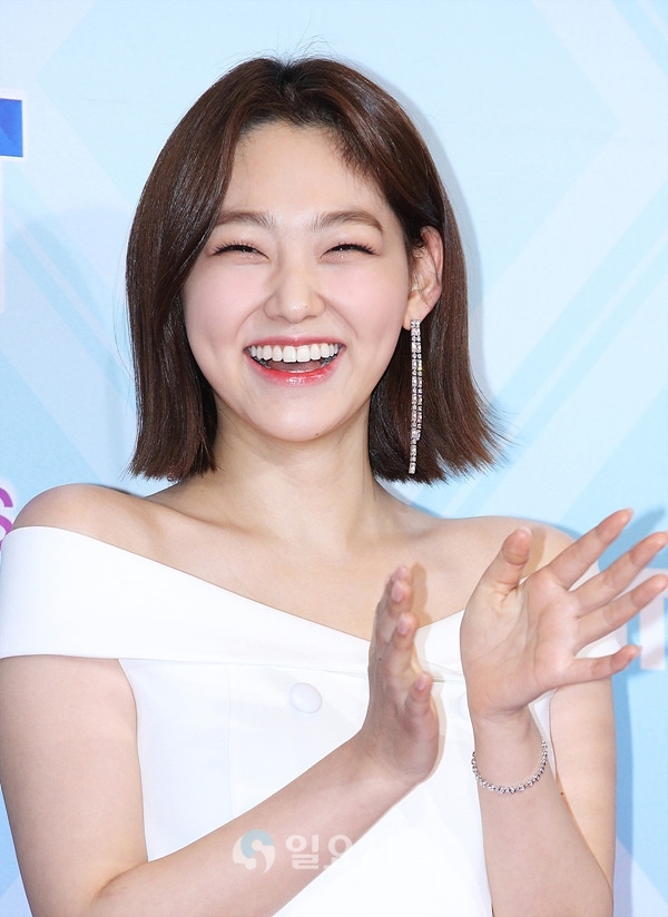 2019 MBC연예대상 포토월 행사에 참석한 구구단 미나