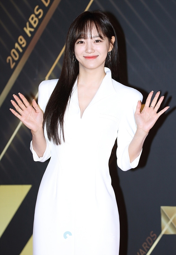 2019 KBS연기대상 레드카펫 행사에 참석한 김세정