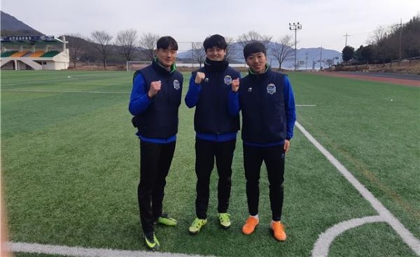 왼쪽부터 유동규, 권지성(주장), 오성진 선수 출처=인천남동구민축구단
