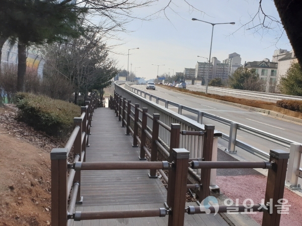고양시, 일산교-대방지식산업센터 연결 계단 설치