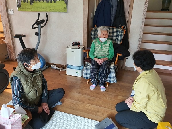 청도군 전국 최고령 코로나19 완치자 황ㅇㅇ할머니(97세, 여).