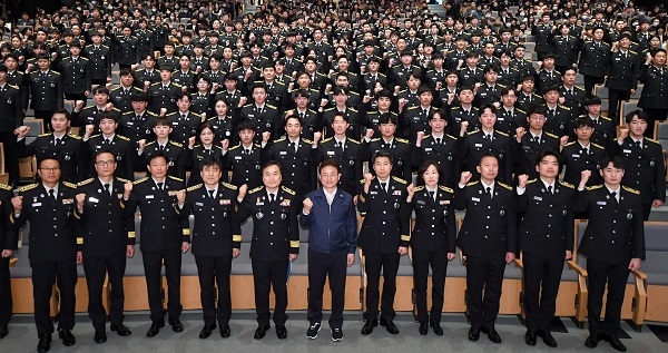 4월 1일 지방직 소방공무원 4,491명이 국가직으로 전환된다(소방공무원 임용장 수여).