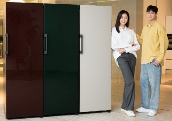 삼성전자가 10가지 색상을 신규로 도입한 더 새로워진 ‘비스포크’ 냉장고를 선보였다. [삼성전자]