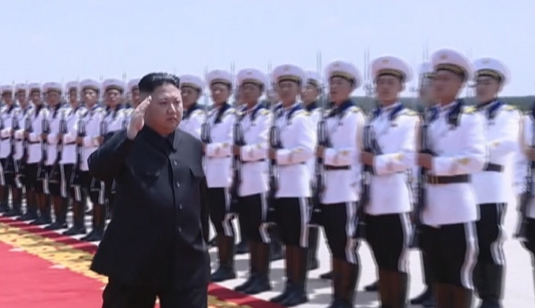 북한 조선중앙TV는 김정은 국무위원장이 참관한 가운데 대규모 전투비행술경기대회를 개최했다고 5일 보도했다.(출처=조선중앙 TV캡쳐) [뉴시스]