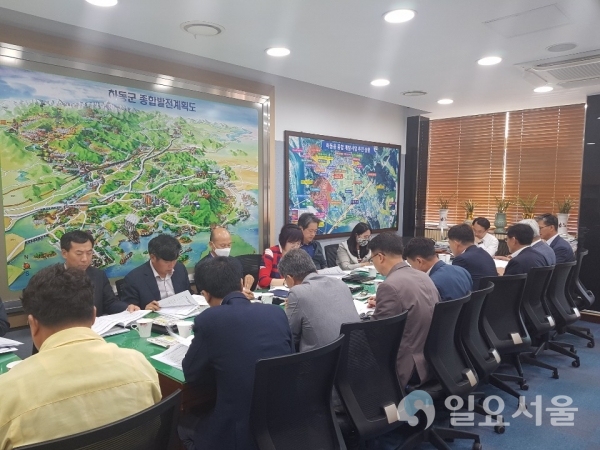 하동군은 지난 28일, 박금석 부군수 주재로 자체 세입 발굴 및 확충 대책 보고회를 개최하고 있다.