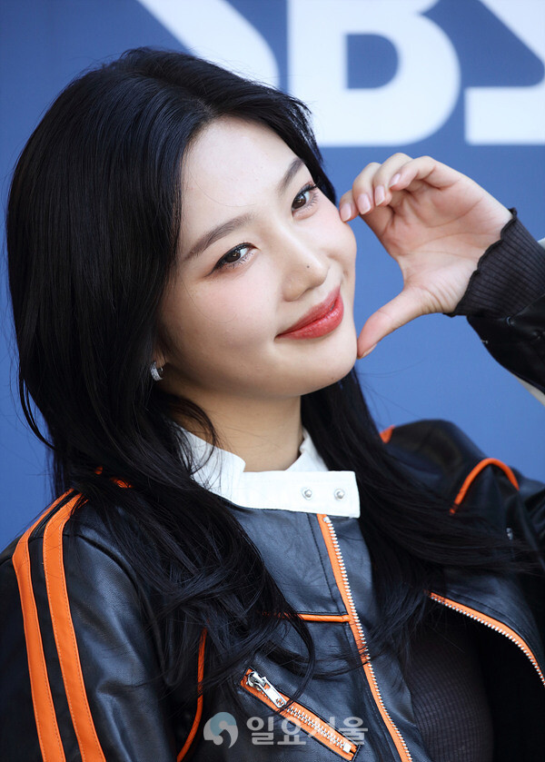 [일요서울 포토] 레드벨벳 조이, 귀욤 돋는 '하트 3종'