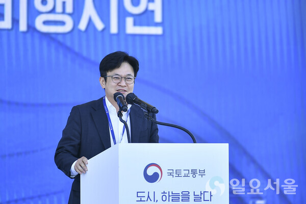 김병수 김포시장이 지난 23일 ‘2022 UAM 비행시연 행사’에 참석해 축사를 하고 있다.