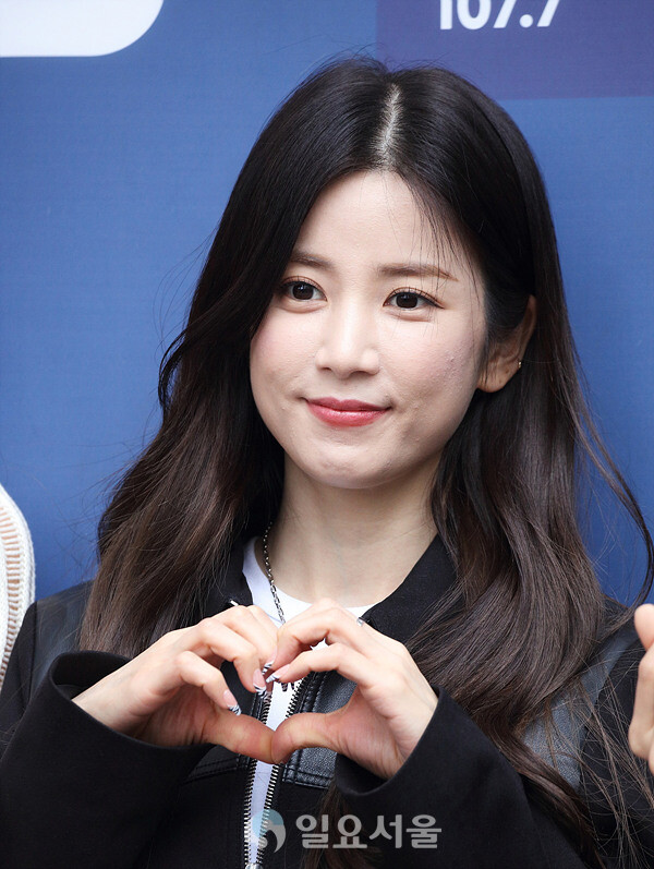 IS포토] 에이핑크 박초롱, '러블러블' < 연예포토 < 포토 < 기사본문 - 일요서울i