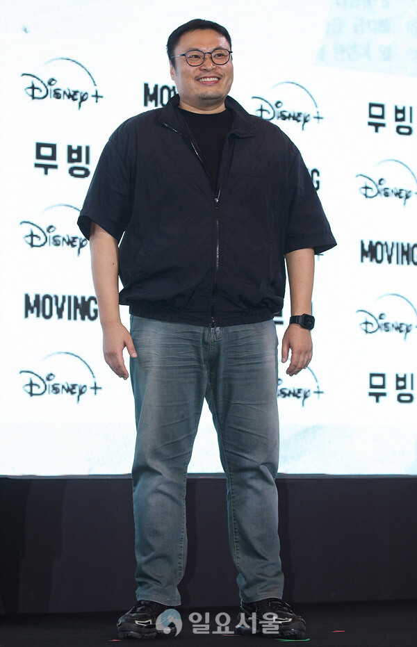 [IS포토] 강풀, 듬직충만 '무빙' 작가님~