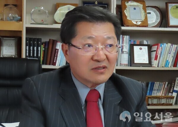 진동규 전 대전 유성구청장이 내년 총선 출마의지를 피력하고 있다.