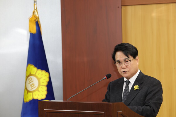 김하수 청도군수는 지난달 27일 열린 제296회 청도군의회 제2차 정례회에서 시정연설을 했다. [사진=청도군]