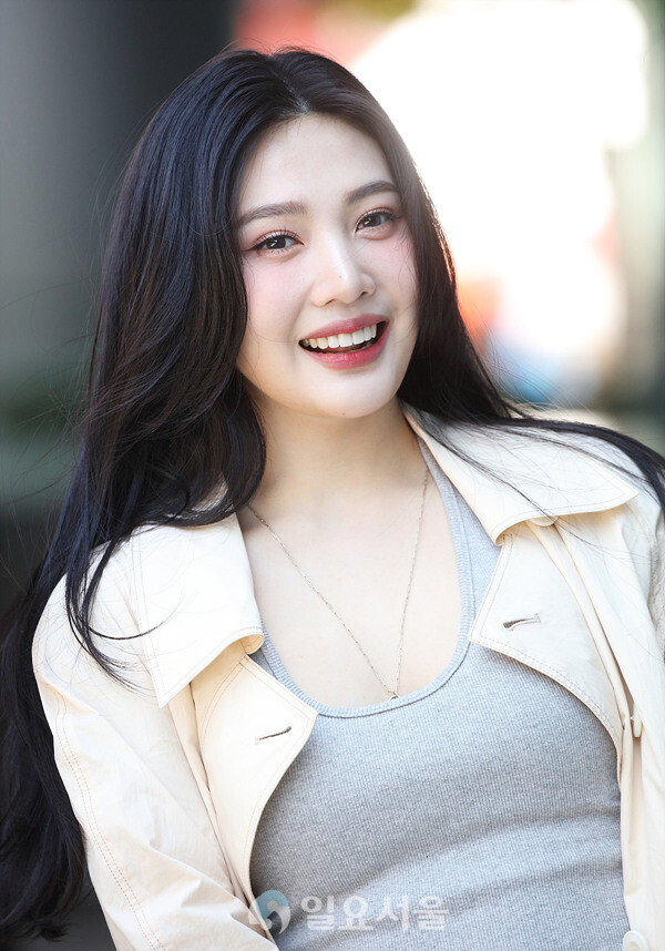 [IS포토] 레드벨벳 조이, '저장을 부르는 미소'