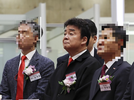 백종원 대표의 두刃의 검, 유명인 CEO의 성공과 실패