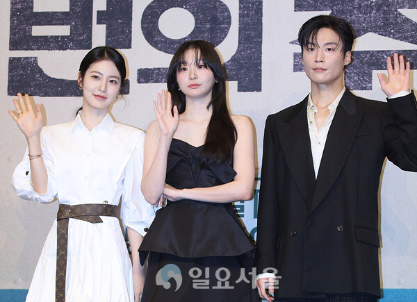 드라마 백번의 추억 제작발표회에 참석한 신예은-김다미-허남