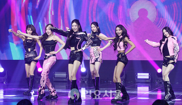 MBC M 음악방송 쇼챔피언에 출연한 모모랜드