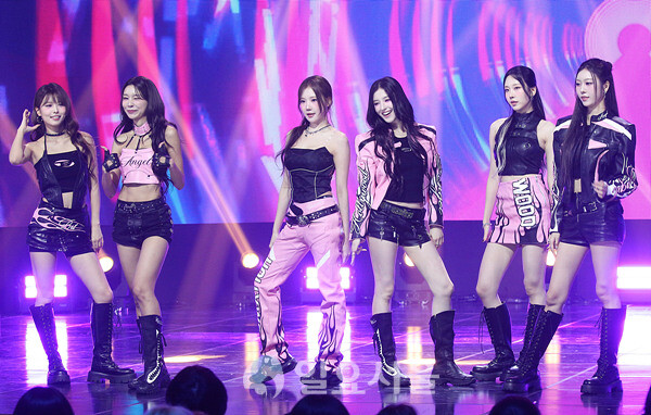 MBC M 음악방송 쇼챔피언에 출연한 모모랜드