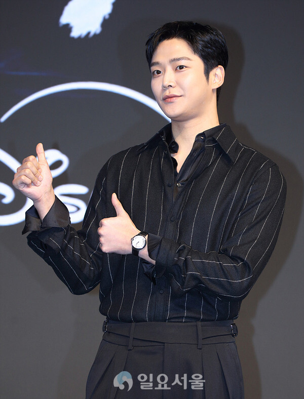 디즈니+ 사극 탁류 제작발표회에 참석한 로운