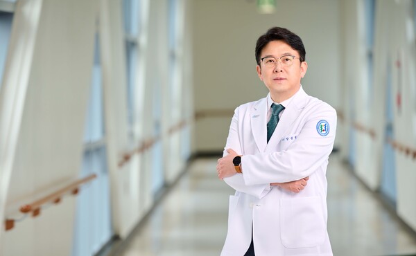 전북대병원은 미국 시사 주간지 뉴스위크지가 발표한 ‘2026 세계 최고 전문병원’ 순위에서 두 개 분야에 이름을 올리며 글로벌 경쟁력을 입증했다. (사진은 전북대병원 양종철 병원장)