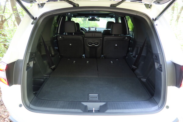 혼다 파일럿 블랙 에디션 트렁크 내부 [이정하 자동차전문기자]