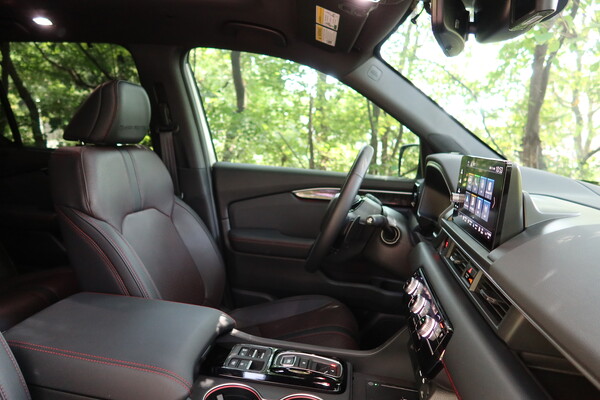 혼다 파일럿 블랙 에디션 1열 [이정하 자동차전문기자]