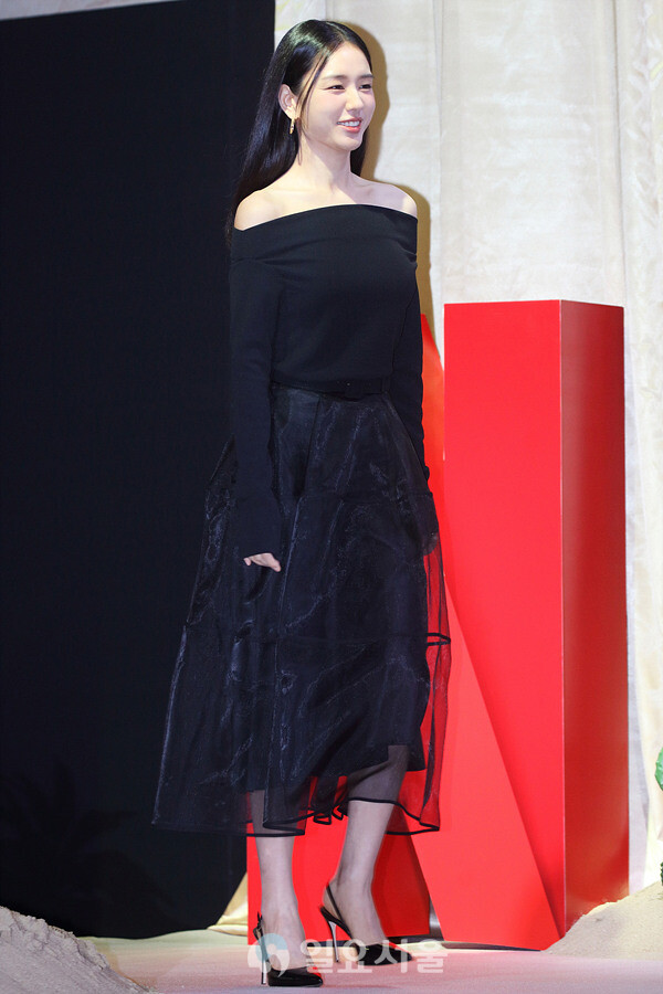 넷플릭스 시리즈 다 이루어질지니 제작발표회에 참석한 안은진