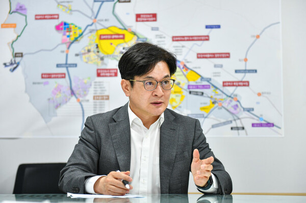 김포시의 교통현안해소에 박차를 가하고 있는 김병수 김포시장