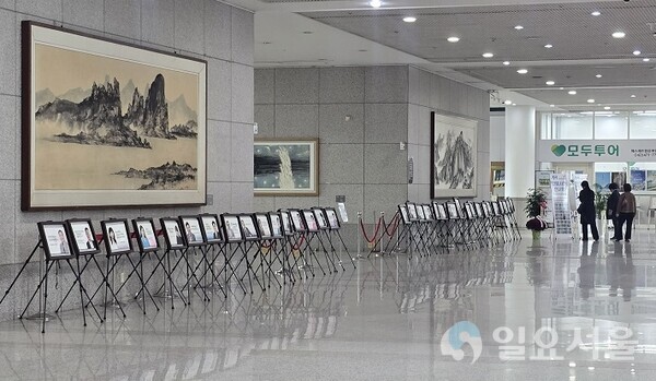 시사저널 청풍의 인물화 사진전 [사진 = 육심무 기자]