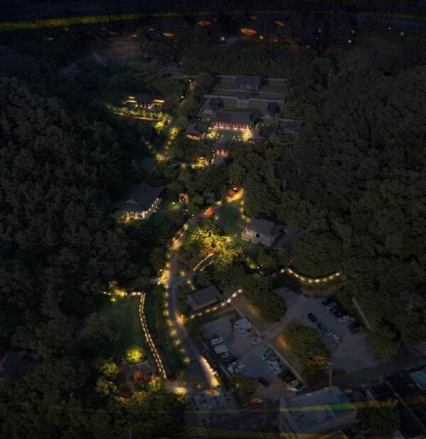 하늘에서 본 우암사적공원 야간 전경 [사진 = 대전시]