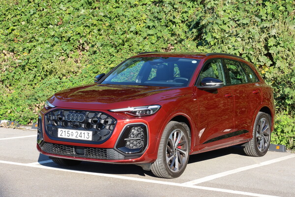 더 뉴 아우디 Q5 40 TDI 콰트로 정측면 [이정하 자동차전문기자]