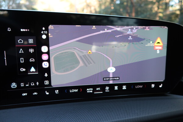 더 뉴 아우디 Q5 40 TDI 콰트로 안드로이드오토 작동 모습 [이정하 자동차전문기자]