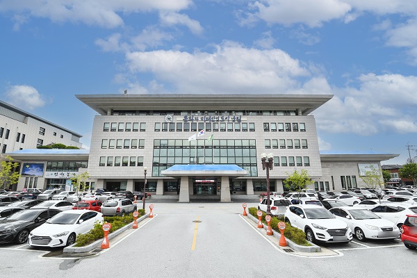 남원시가 전북도 공모사업인 '2026년 청년창업 스마트팜 패키지' 지원사업에 5개소가 선정됐다. 이번 선정으로 시는 총사업비 22억원을 확보했다.