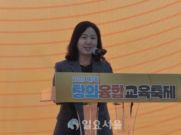 세종시교육청 구연희 부교육감이 30일 창의융합교육축제 개막식에서 인사말을 하고 있다(사진=김교연 기자) 