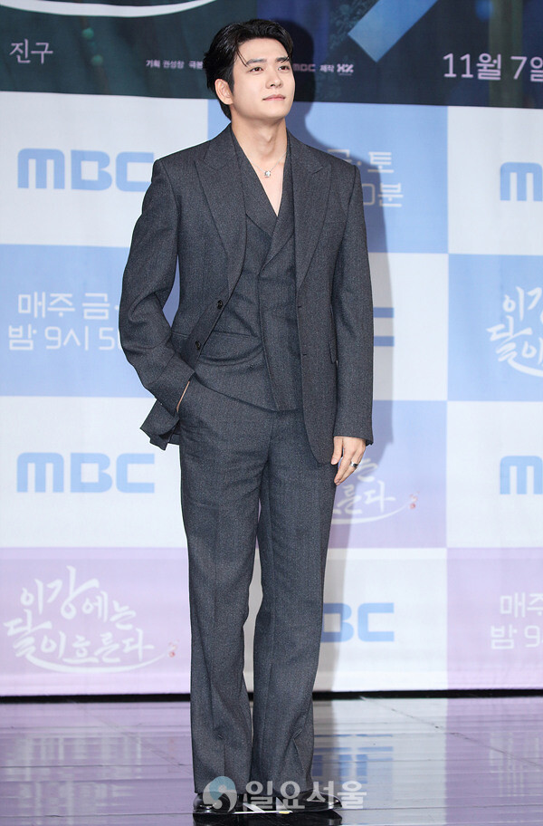 드라마 이강에는 달이 흐른다 제작발표회에 참석한 강태오