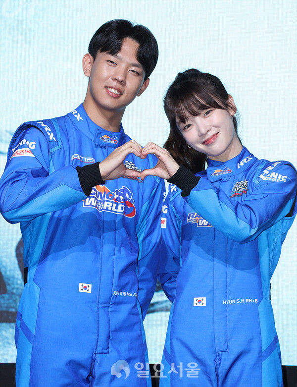 예능 슈퍼레이스 프리스타일 제작발표회에 참석한 김시우-오마이걸 승희