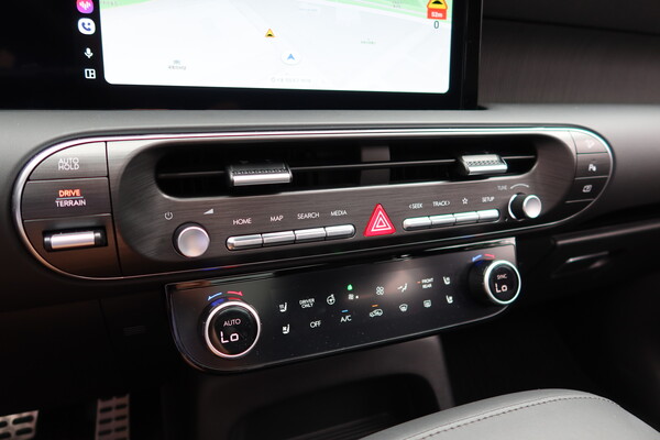 디 올 뉴 팰리세이드 하이브리드 센터페시아 물리버튼 [이정하 자동차전문기자]