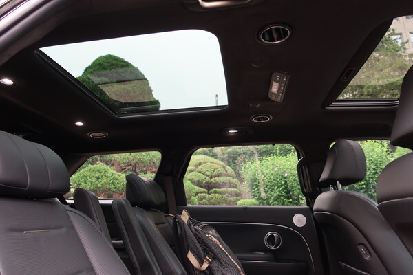 디 올 뉴 팰리세이드 하이브리드 선루프 오픈 모습 [이정하 자동차전문기자]