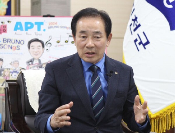 송기섭 진천군수 [사진 = 진천군]