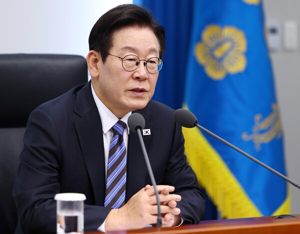 이재명 대통령이 11월 13일 서울 용산 대통령실 청사에서 열린 수석보좌관회의에서 발언하고 있다. [뉴시스]